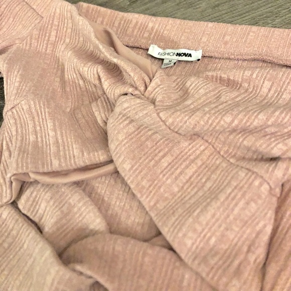 Cropped Front Strap Longsleeve - Picture 2 of 3